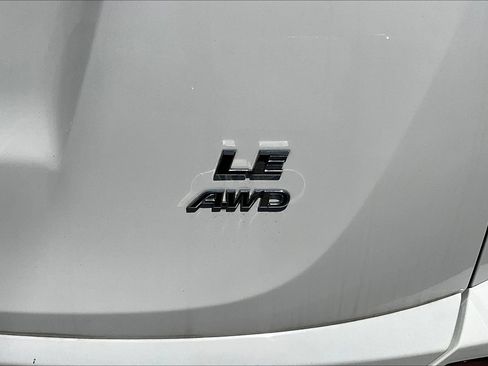 Used 2018 Toyota RAV4 LE w/ All Weather Liner Package AWD/4WD image 27