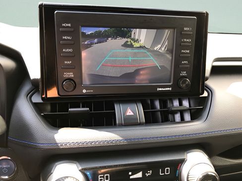 Certified 2022 Toyota RAV4 SE w/ Convenience Package AWD/4WD image 20