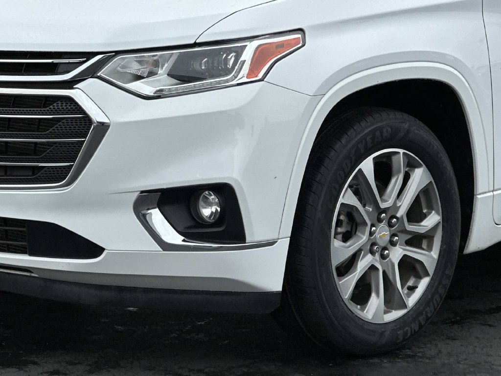 Used 2021 Chevrolet Traverse Premier FWD image 8