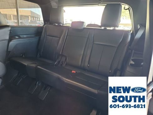 Used 2020 Ford Expedition XLT w/ Equipment Group 202A image 32
