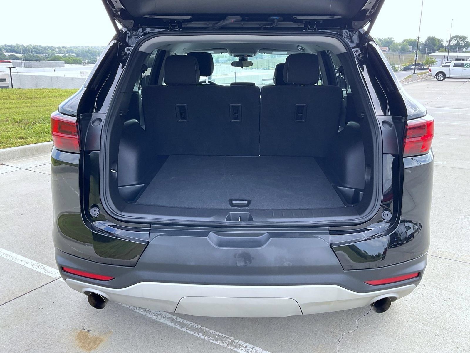 Used 2025 Chevrolet Blazer LT AWD/4WD image 9