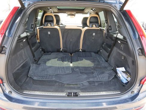 Used 2019 Volvo XC90 T6 Momentum w/ Advanced Package AWD/4WD image 14