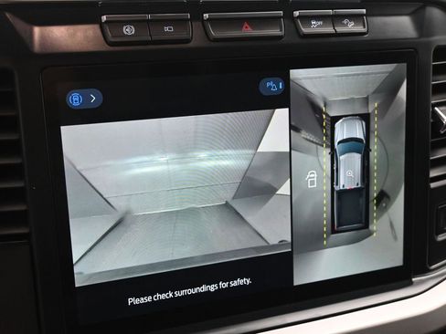 Used 2023 Ford F250 XLT w/ Black Appearance Package image 15