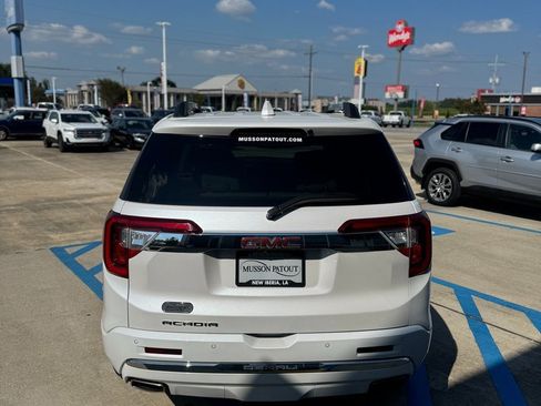 Used 2023 GMC Acadia Denali w/ Denali Technology Package image 5