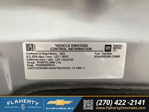 Used 2023 Chevrolet Equinox Premier AWD/4WD image 17