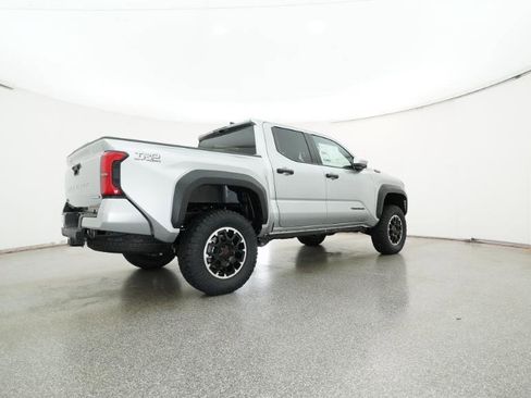 New 2025 Toyota Tacoma TRD Off-Road AWD/4WD image 39