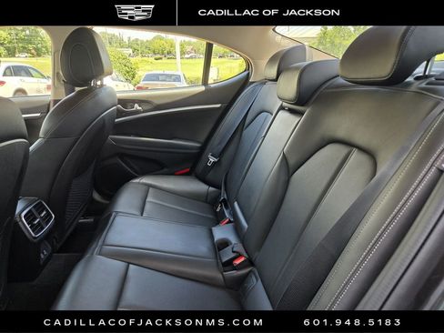 Used 2025 Genesis G70 2.5T RWD image 10