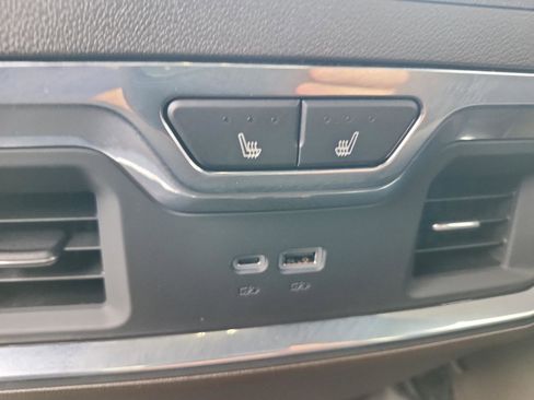 Certified 2025 GMC Sierra 1500 Denali w/ Denali Reserve Package image 16