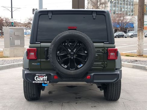 Used 2022 Jeep Wrangler Unlimited Sahara image 5