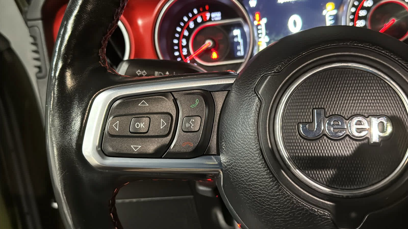 Used 2021 Jeep Wrangler Unlimited Rubicon AWD/4WD image 12