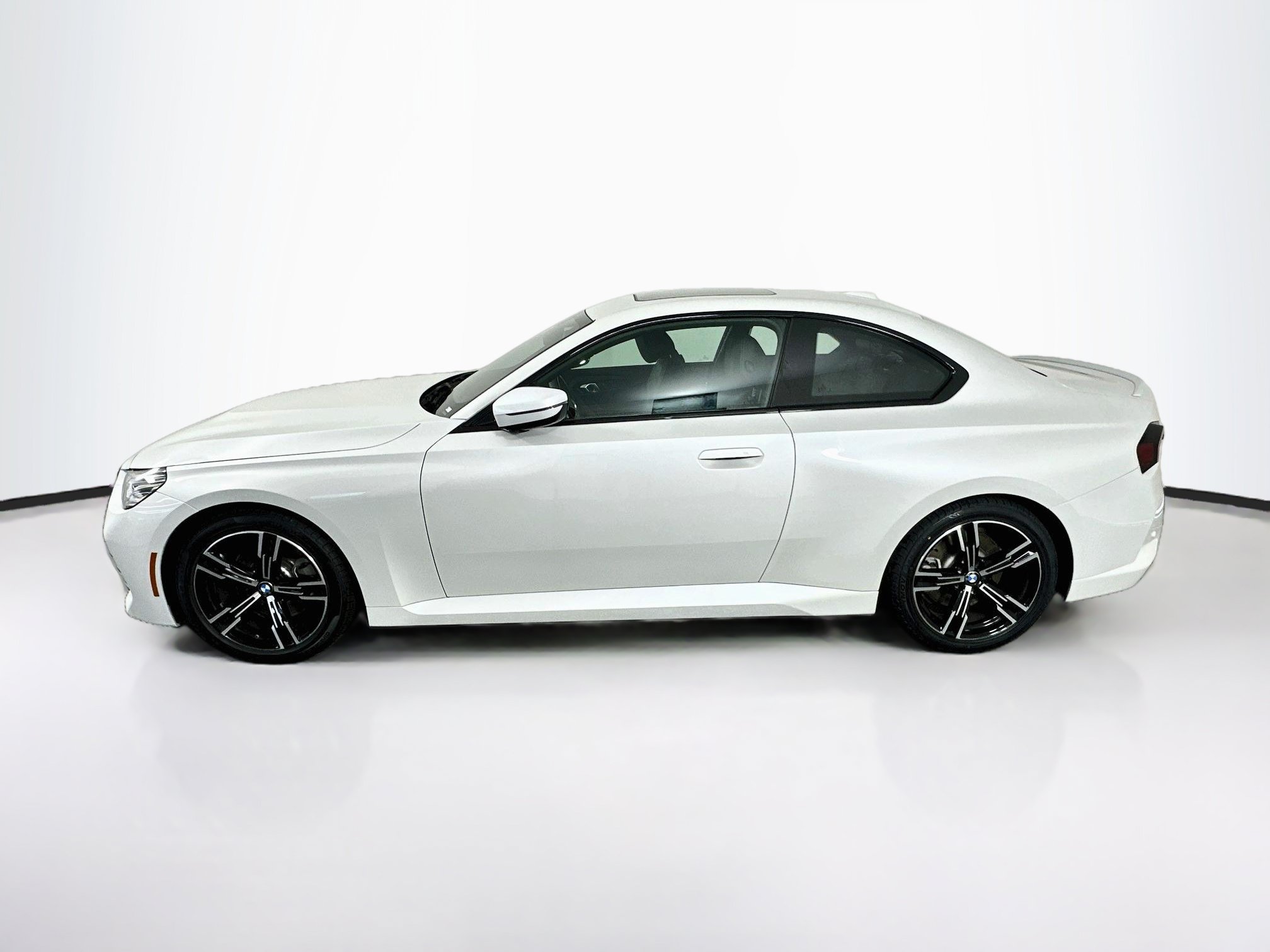Used 2026 BMW 230i Coupe RWD image 4