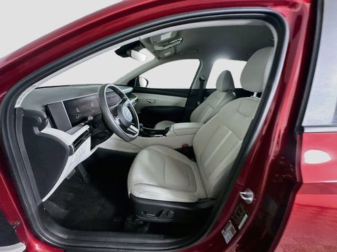 Used 2025 Hyundai Tucson SEL FWD image 13
