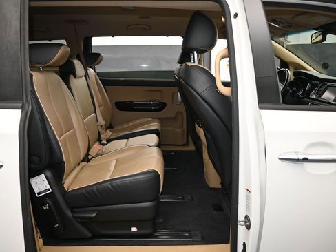 Used 2016 Kia Sedona SX Limited image 53