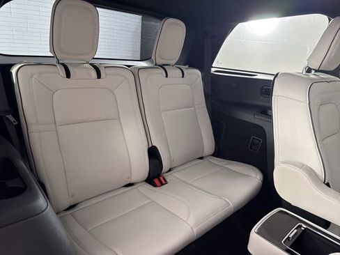 New 2025 Lincoln Aviator Black Label image 25