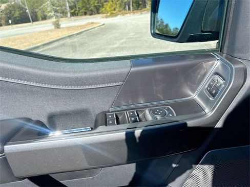 Used 2023 Ford F150 Lariat w/ Equipment Group 502A High image 17