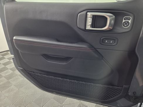 Used 2026 Jeep Wrangler Unlimited Rubicon AWD/4WD image 18