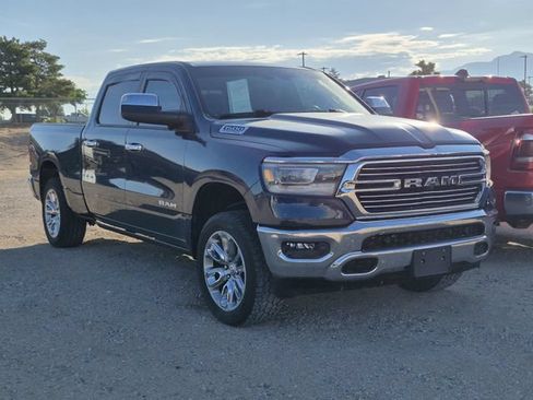 Used 2023 RAM 1500 Laramie AWD/4WD image 3