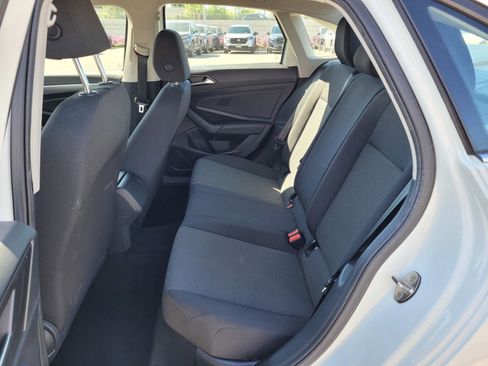 Used 2019 Volkswagen Jetta S image 12