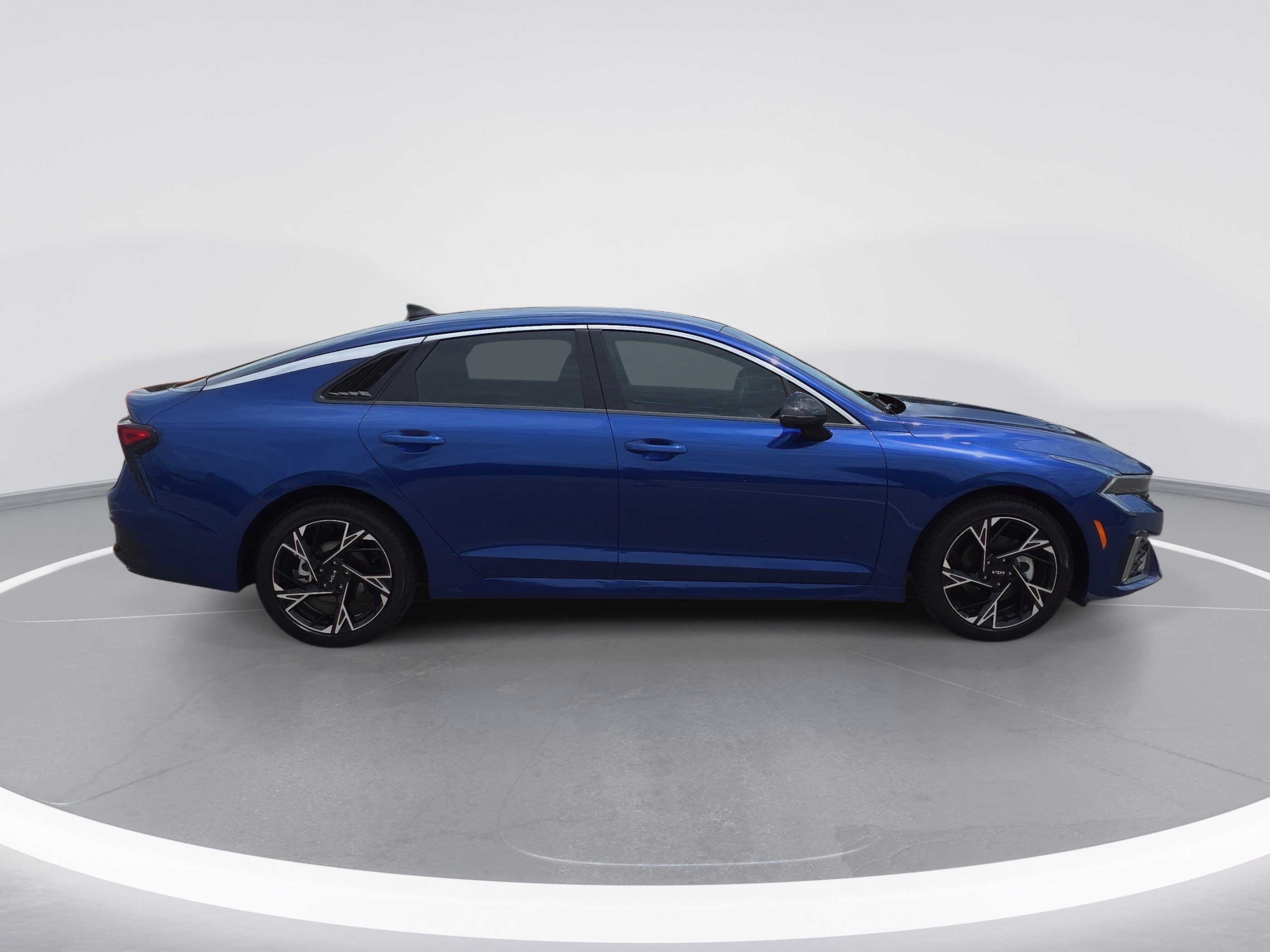 Used 2025 Kia K5 GT-Line FWD image 2