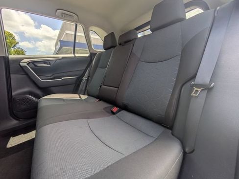 Used 2025 Toyota RAV4 XLE AWD/4WD image 15