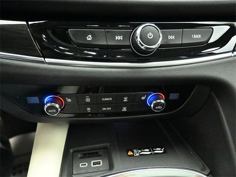 Used 2023 Buick Enclave Essence w/ Experience Buick Package image 17