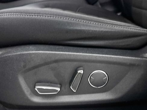 Used 2018 Ford Edge SEL AWD/4WD image 18