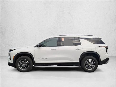 Used 2024 Chevrolet Traverse LT FWD image 8