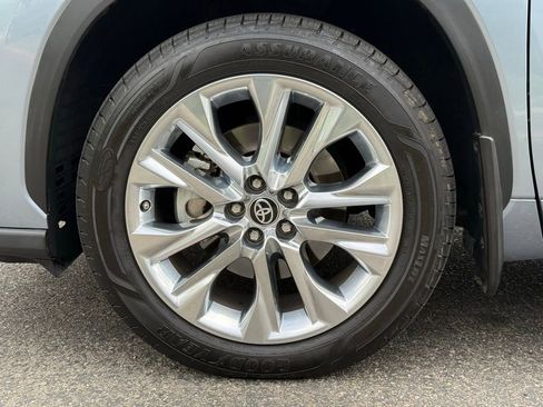 Used 2022 Toyota Highlander Limited AWD/4WD image 15