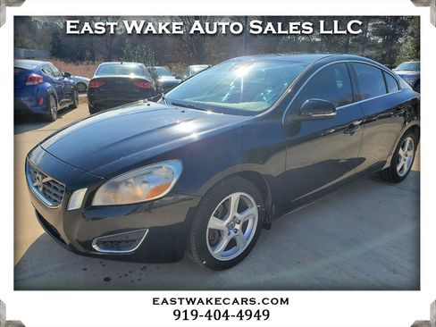 Used 2012 Volvo S60 T5 image 1