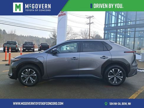 Used 2025 Toyota bZ4X AWD w/ Weather Package image 2