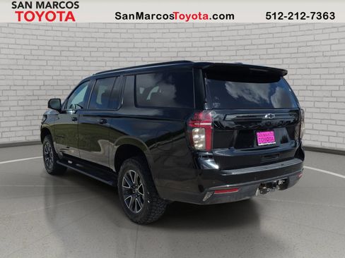Used 2021 Chevrolet Suburban Z71 w/ Luxury Package AWD/4WD image 8