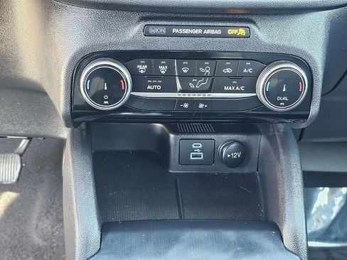 Used 2022 Ford Escape SE w/ Convenience Package FWD image 29