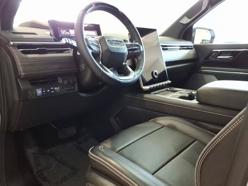 Used 2025 GMC Sierra EV Denali AWD/4WD image 13