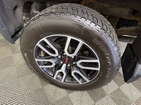 Used 2019 GMC Sierra 1500 AT4 w/ AT4 Preferred Package AWD/4WD image 11