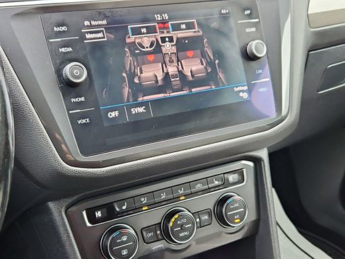 Used 2018 Volkswagen Tiguan SE image 21