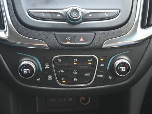 Used 2024 Chevrolet Equinox LT image 30