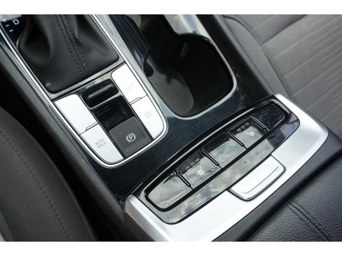 Used 2024 Hyundai Santa Cruz SEL FWD image 25