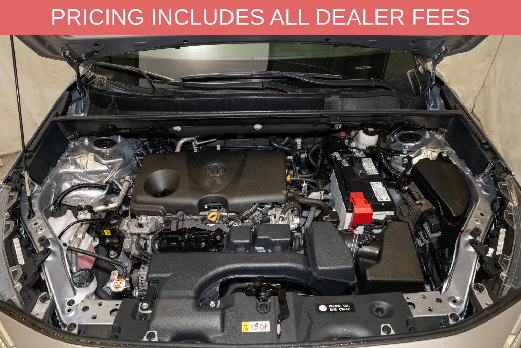 Used 2025 Toyota RAV4 XLE FWD image 18
