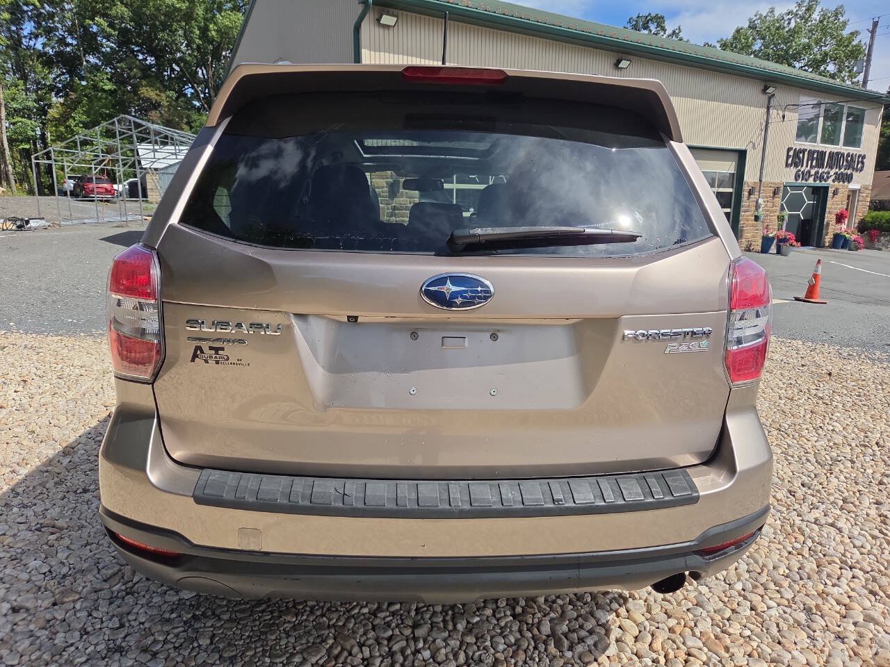 Used 2015 Subaru Forester 2.5i Limited w/ Popular Package #1 AWD/4WD image 6