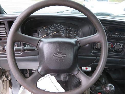 Used 2001 Chevrolet Silverado 3500 2WD Regular Cab image 21