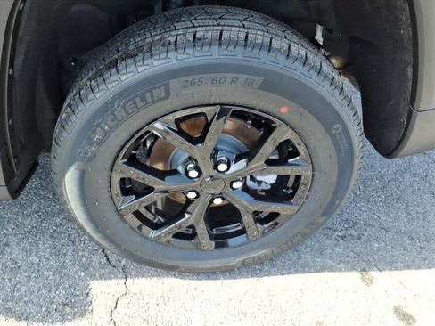 New 2026 Jeep Grand Cherokee Altitude AWD/4WD image 7