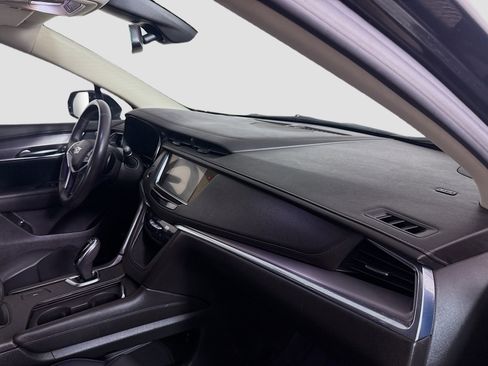 Used 2018 Cadillac XT5 Luxury w/ Driver Awareness Package image 30