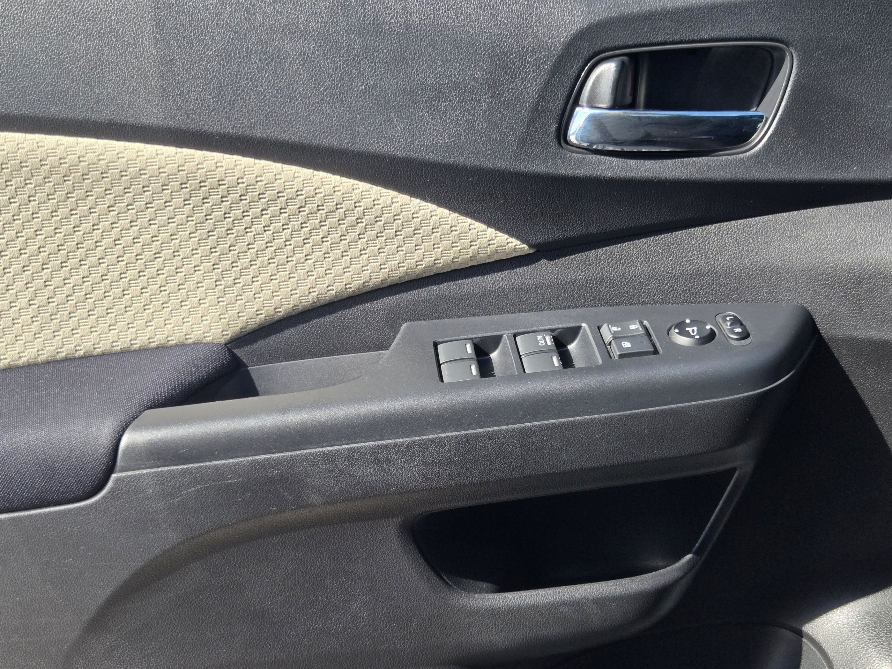 Used 2016 Honda CR-V EX image 21