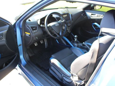 Used 2016 Hyundai Veloster Rally Edition image 7