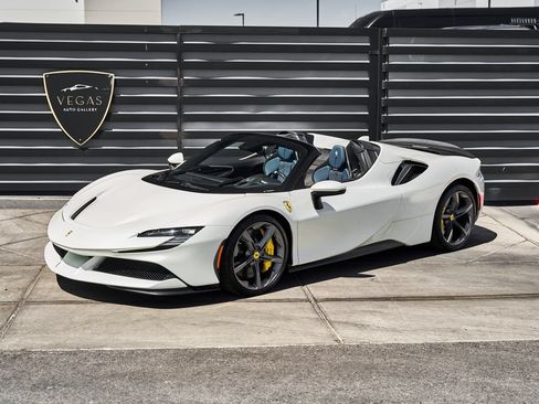 Used 2022 Ferrari SF90 Spider AWD/4WD image 5