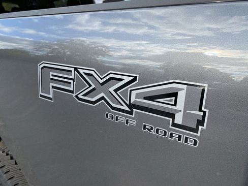 New 2026 Ford F250 XLT w/ XLT Premium Package AWD/4WD image 19