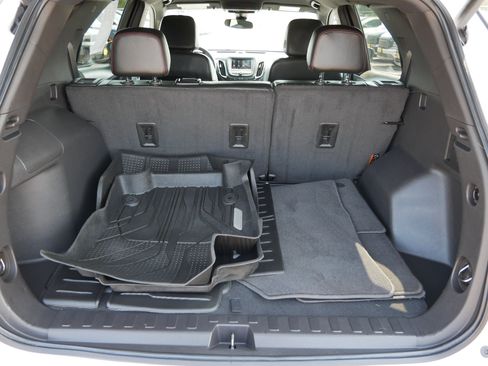 Used 2024 Chevrolet Equinox RS AWD/4WD image 18