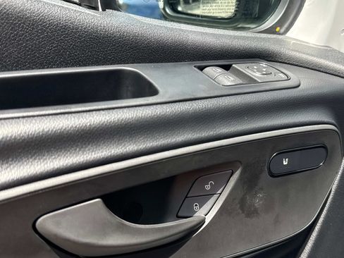 Used 2025 Mercedes-Benz Sprinter 2500 image 19