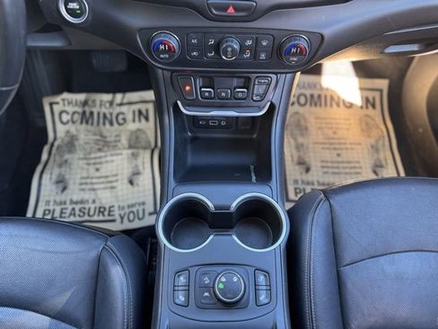 Used 2021 GMC Terrain SLT image 27