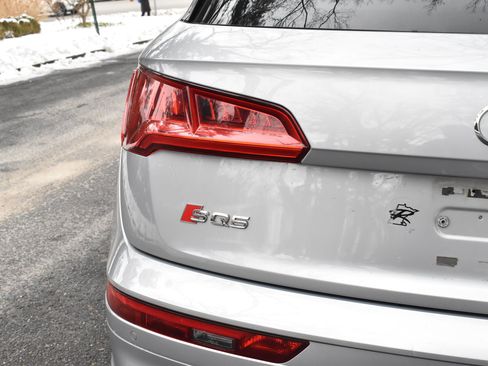 Used 2019 Audi SQ5 Prestige w/ Prestige Package image 17